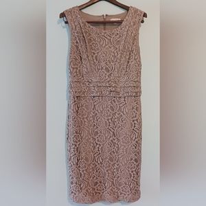 Ladies Eva Mendes lace dress